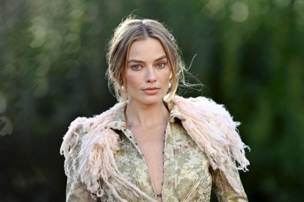 Марго Робби рассказала о сюжете приквела «Одиннадцати друзей Оушена» Марго Робби рассказала о сюжете приквела «Одиннадцати друзей Оушена»