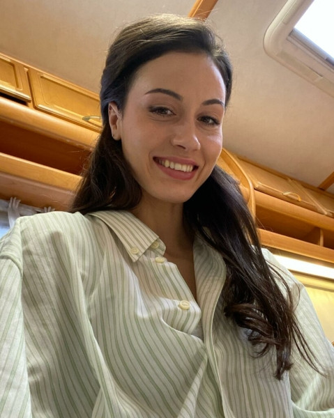 Красотка Елена Вожакина: от «Ментов» до «Первого отдела» и откуда кольцо и «три ребенка» Красотка Елена Вожакина: от «Ментов» до «Первого отдела» и откуда кольцо и «три ребенка»