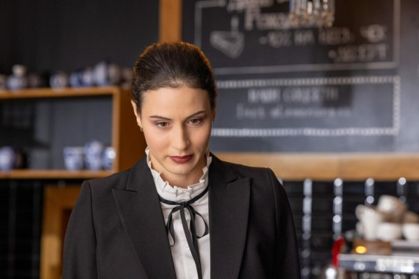 Красотка Елена Вожакина: от «Ментов» до «Первого отдела» и откуда кольцо и «три ребенка» Красотка Елена Вожакина: от «Ментов» до «Первого отдела» и откуда кольцо и «три ребенка»