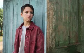Трое детей обнаруживают волшебный артефакт в трейлере сериала «Малахит»
