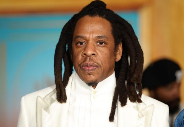 Jay-Z заменил Канье Уэста на Бейонсе в тексте своей песни