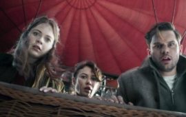 Эшен и разборки на воздушном шаре: вышел трейлер триллера «Турбулентность»