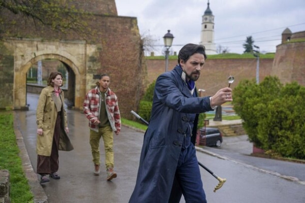 Посланники других эпох: 10 фильмов и сериалов о путешественниках во времени Посланники других эпох: 10 фильмов и сериалов о путешественниках во времени